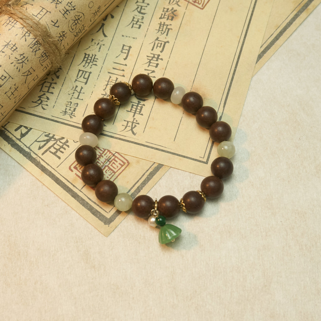 Chinese Handcrafted Hexiang Incense Bead Bracelet · "Snowy Spring Message (Green)"  | 16 Incense Beads + 4 Jade Pieces | Herbal Healing Bracelet